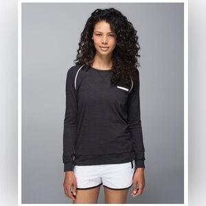 EUC Lululemon (2014) Weightless Crew (Black, size 2)